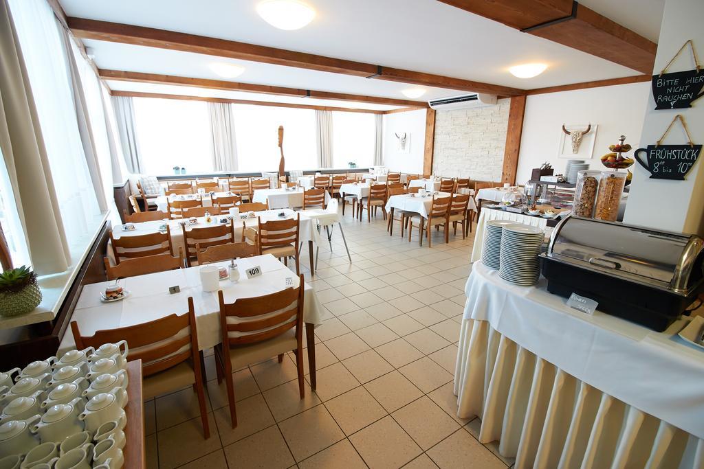 Hotel & Restaurant Seehof Podersdorf am See Bagian luar foto