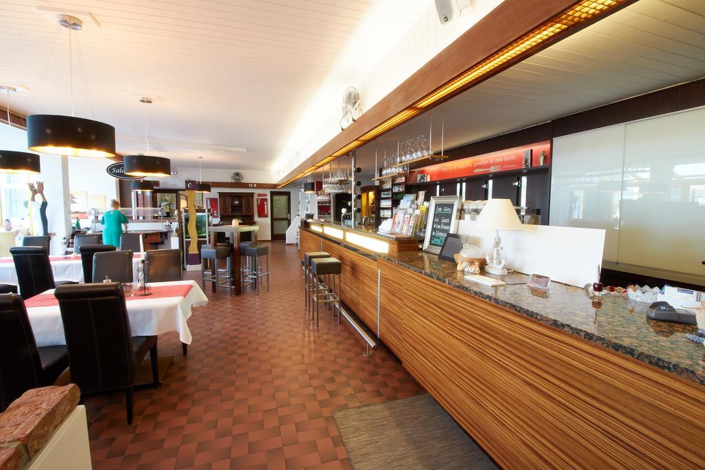 Hotel & Restaurant Seehof Podersdorf am See Bagian luar foto