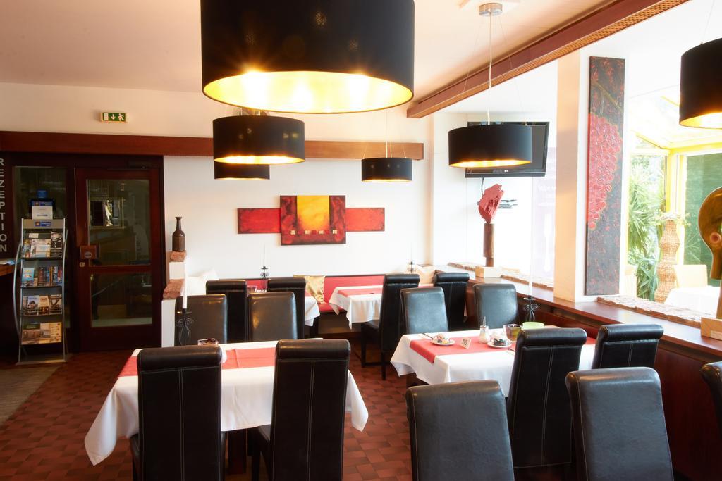 Hotel & Restaurant Seehof Podersdorf am See Bagian luar foto
